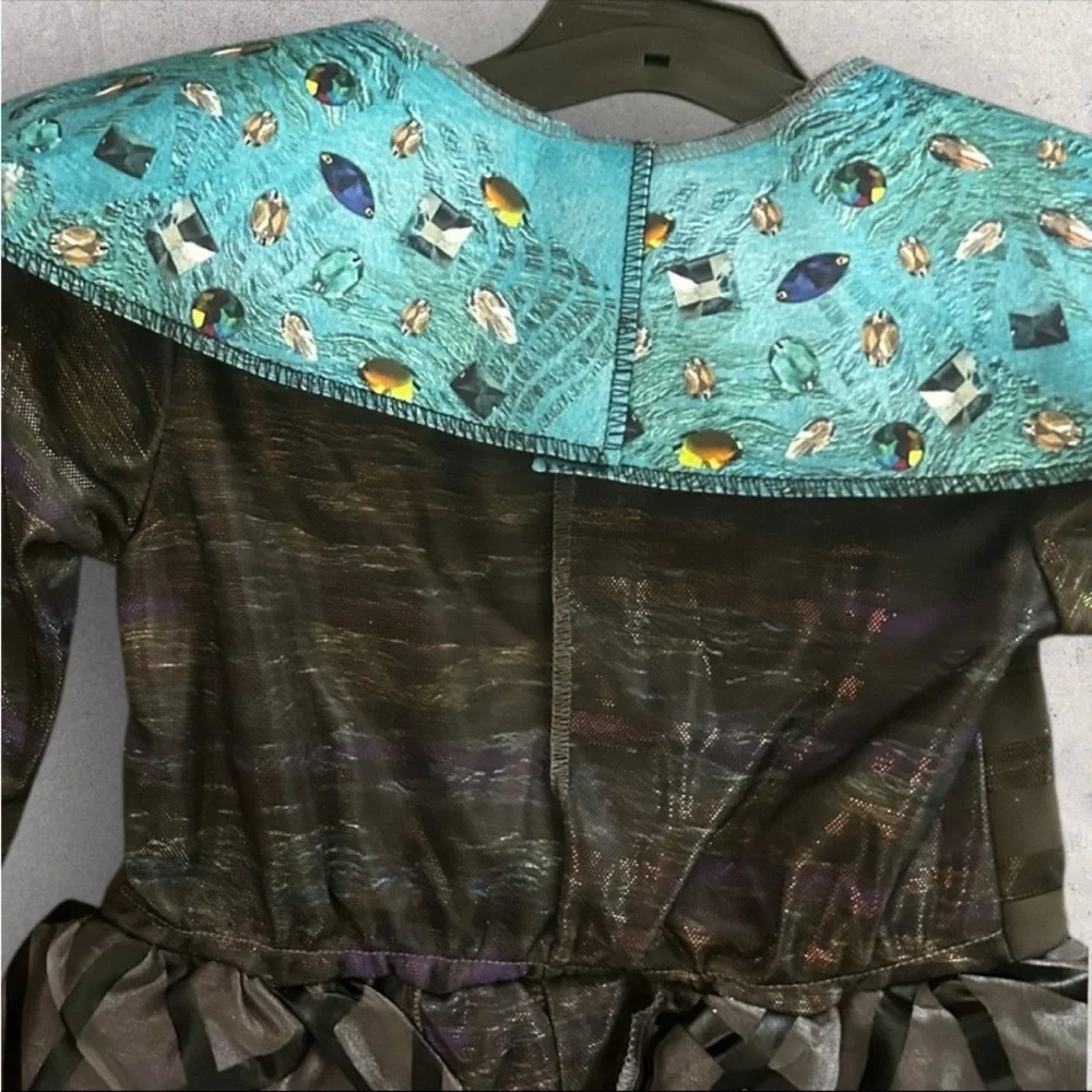 NEW Disney Descendants Uliana kids Costume Size Medium (7-8) - Picture 6 of 6